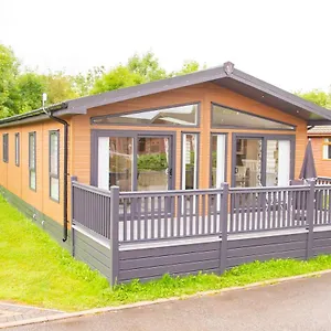  Villa Penny With Hot Tub United Kingdom