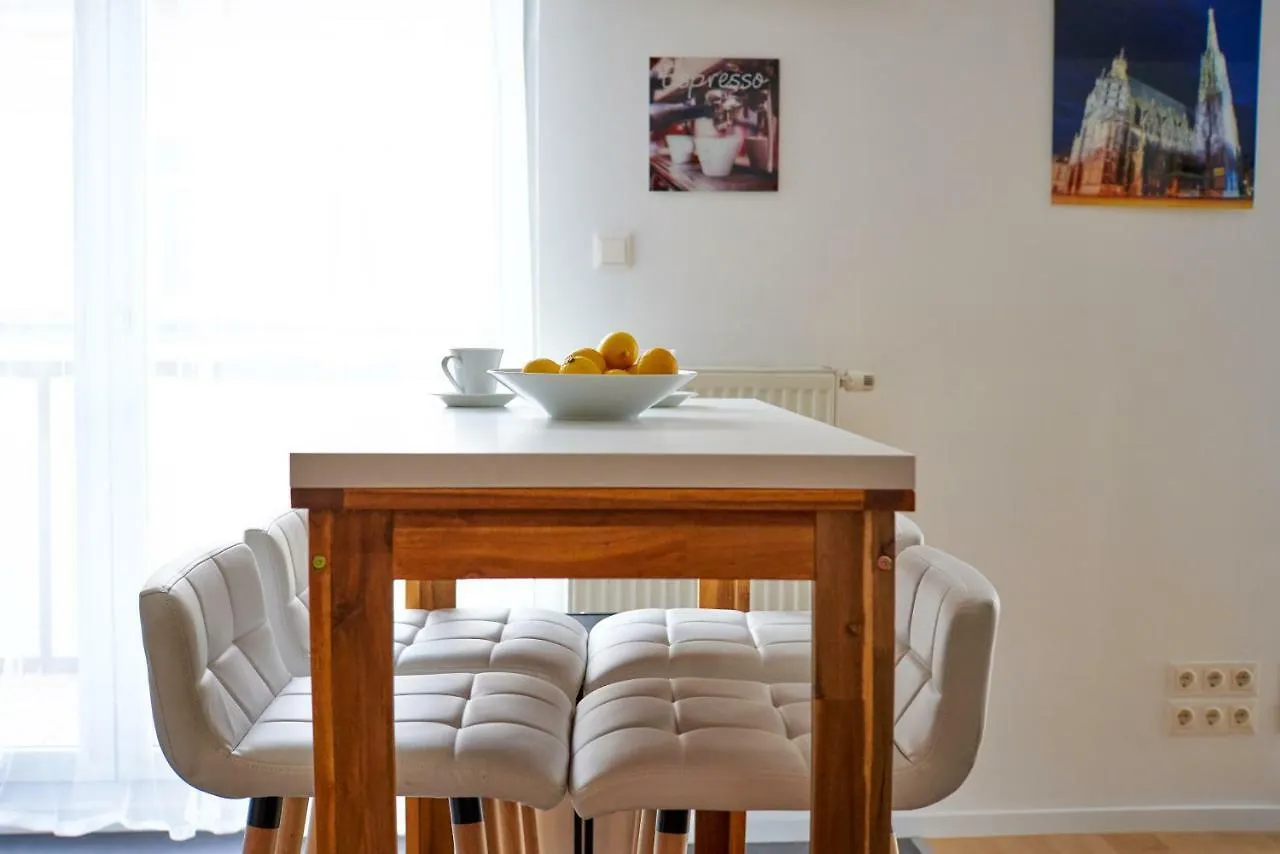 Vienna Time Apartment Naschmarkt Area 0*,  Austria